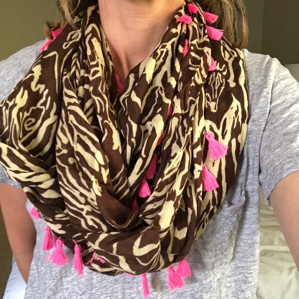 Lilly Pulitzer Riley Infinity Scarf - animal print